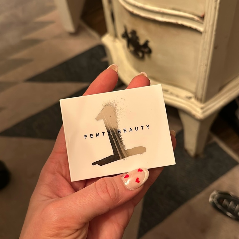 Fenty beauty snap shadows true neutrals 1